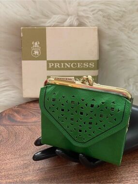 PRINCESS GARDNER Vintage Spring Green Leather Princess Tri-Partite French Purse